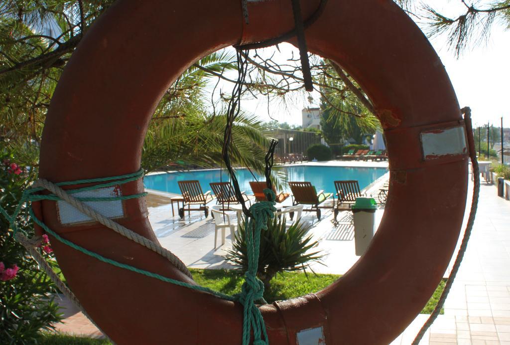 Rena Hotel Kucukkuyu Buitenkant foto