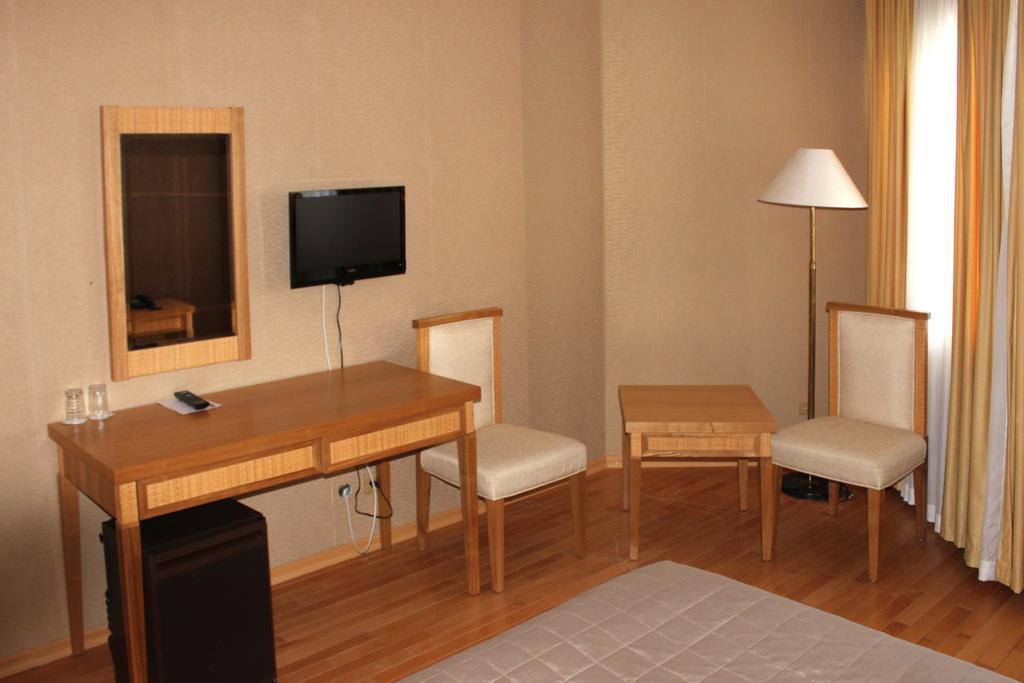 Rena Hotel Kucukkuyu Buitenkant foto