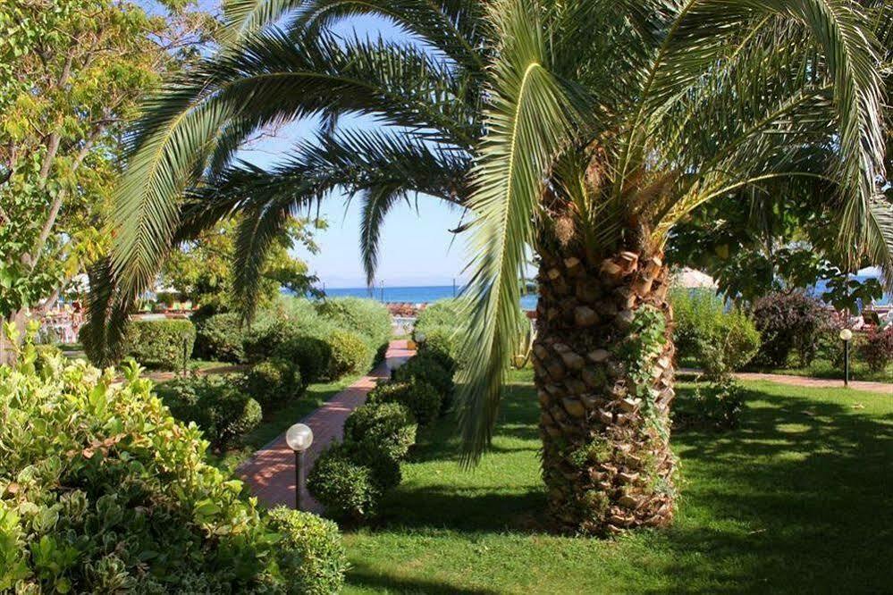 Rena Hotel Kucukkuyu Buitenkant foto