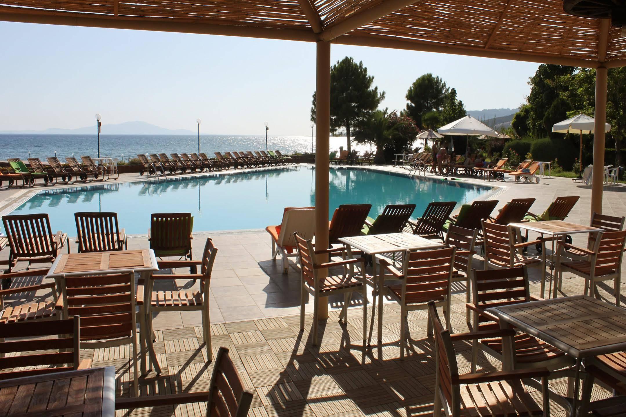 Rena Hotel Kucukkuyu Buitenkant foto